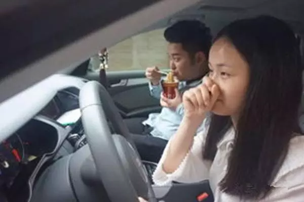 搭朋友的車,做不到這6點,就請不要坐在副駕駛上!