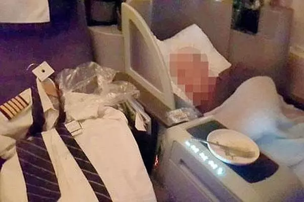 飛行途中機長脫制服 頭等艙睡覺嚇壞乘客