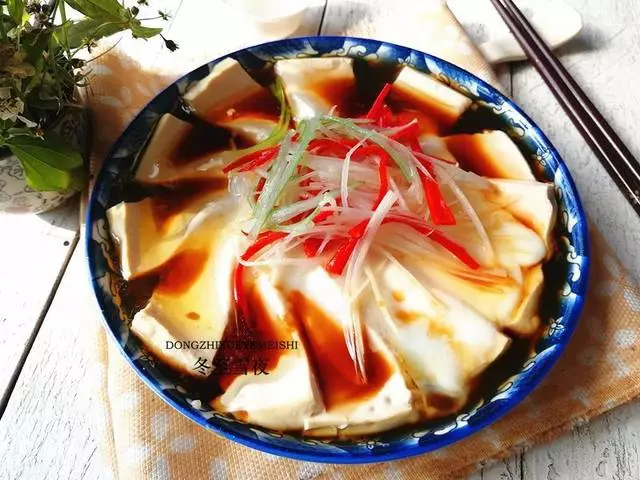 這是我特喜歡的一道豆腐的做法,又香又嫩還有營養,一學就會