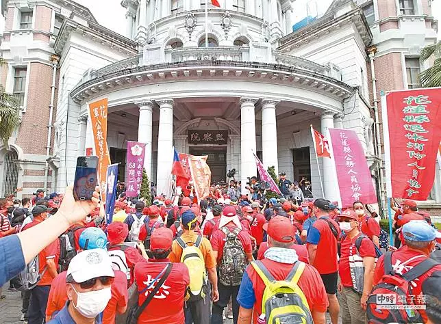軍改釋憲 吳斯懷對大法官有信心