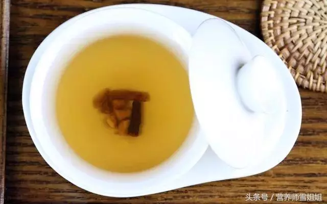 入秋後,出現6大症狀,說明體內毒素多,做好「5個字」,促排毒