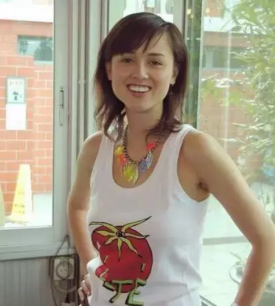 曾是TVB知名藝人,卻被輿論牽著鼻子走,如今容顏不再事業也盡毀!
