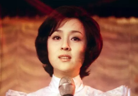 28年「恩愛」妻子患癌都不棄,卻早已婚變,演技超好騙過所有人~~~