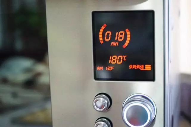 紅薯還能做麵包?沒錯,烘焙店可吃不到,鬆軟又醇香,吃過忘不掉!