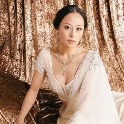 55歲章小蕙發福似大媽,敗光前夫前男友財產,19年未婚成億萬富婆
