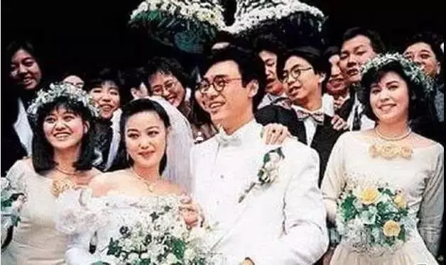 55歲章小蕙發福似大媽,敗光前夫前男友財產,19年未婚成億萬富婆