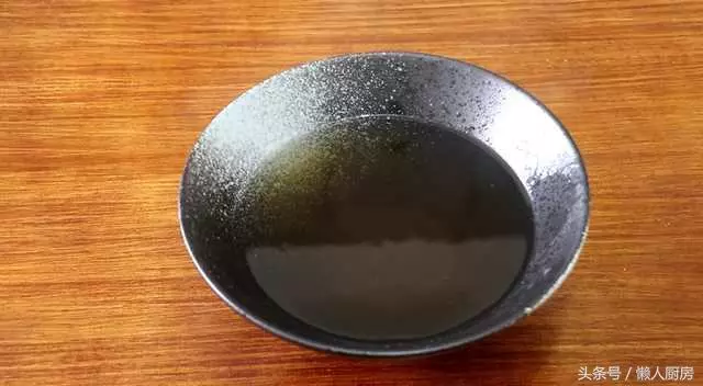 豬油怎樣熬才夠香?大廚教你這個秘方,保證熬出的豬油香味濃郁