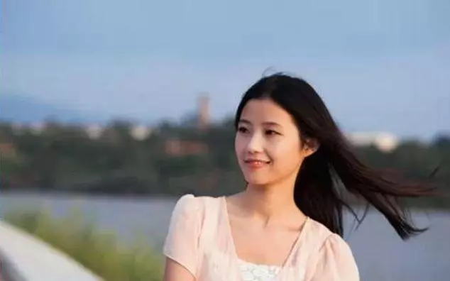 母親已過世8年,女兒面試接到陌生電話,傳來母親聲音:女兒救我