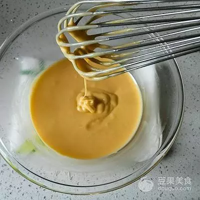 紙杯戚風蛋糕—教你做不回縮不開裂的紙杯戚風