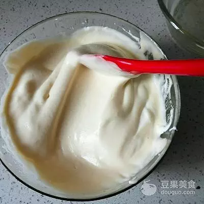 紙杯戚風蛋糕—教你做不回縮不開裂的紙杯戚風