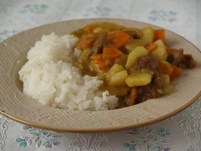 這樣做的咖喱牛肉飯, 滋味濃郁, 色澤誘人, 做法簡單, 還開胃!