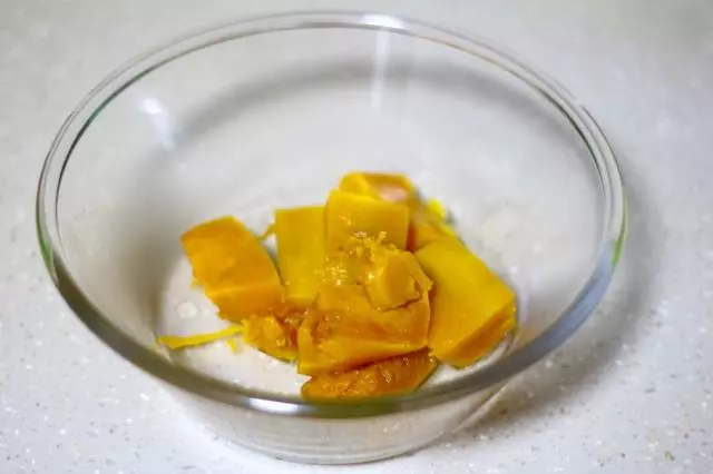 這樣做的南瓜小餅,軟糯香甜,不蒸不油炸,好吃不上火!
