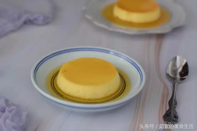 只要4種食材,就能輕鬆做出法式甜點,細膩柔滑,好吃到舔盤