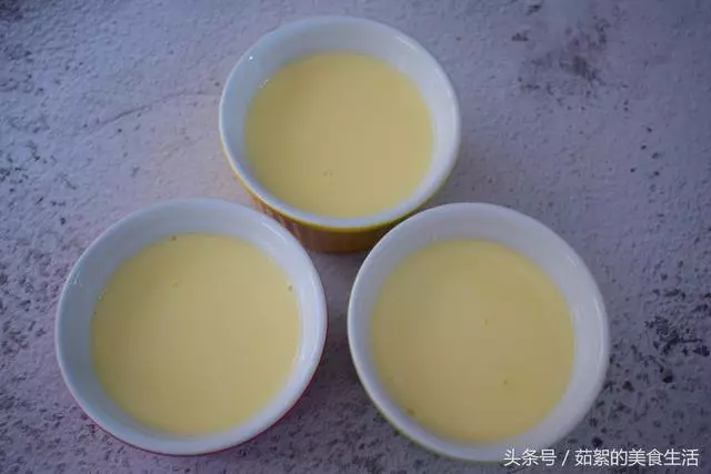 只要4種食材,就能輕鬆做出法式甜點,細膩柔滑,好吃到舔盤