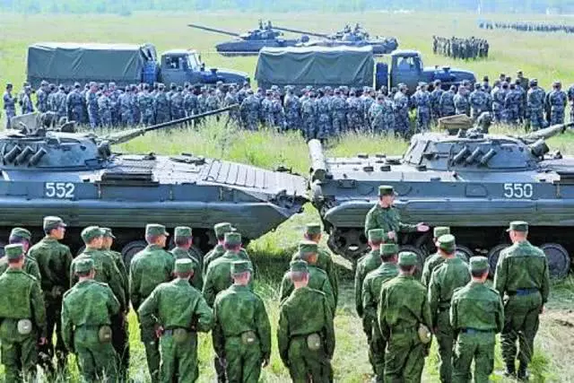 打仗的全套傢伙都有啥?3000解放軍入俄演習,裝28列火車!