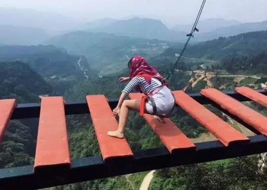最恐怖邪門5大旅遊景點,無人敢去,被傳說成封門鬼村,令人震撼