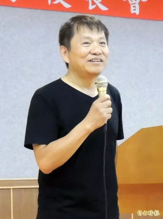 餐飲主題書展到竹縣 戴勝益讚客家料理