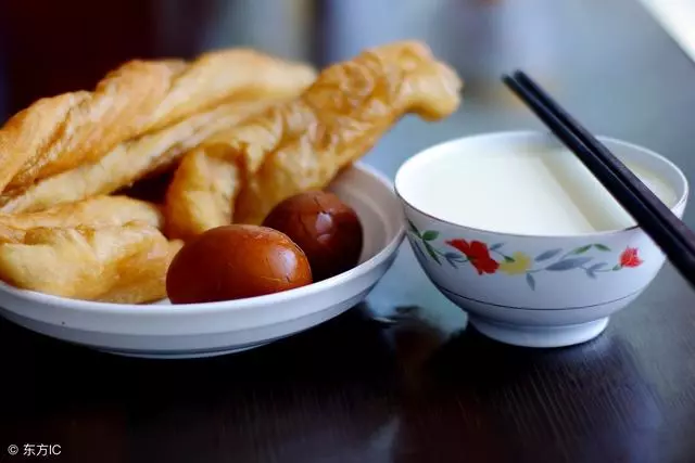 早餐有4大禁忌,萬不可碰,尤其是第2種,不少人都強迫孩子每天吃