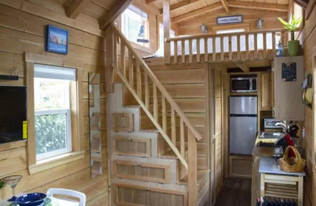 他買了這棟「6坪不到的小屋」　交屋那天一開門超驚喜！