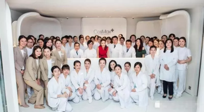 曾與鄭伊健合作一夜走紅,如今46歲的她像少女!網友:逆生長23年!