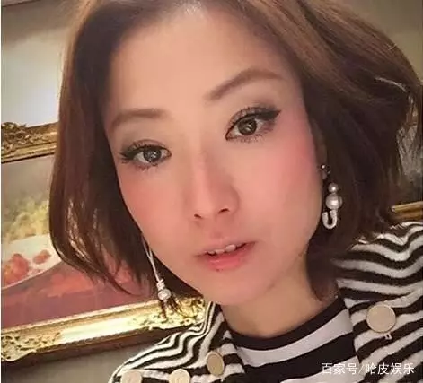 她和男友長跑24年結婚曾有七位緋聞男友,現疑似變臉面部僵硬!