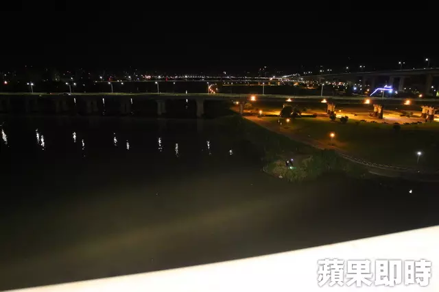 萬板橋目擊跳水 早上8時持續搜尋跳水者