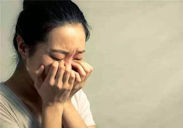 孤兒院長大的妻子,婚後遭婆婆和小姑子混合雙打,丈夫回來後