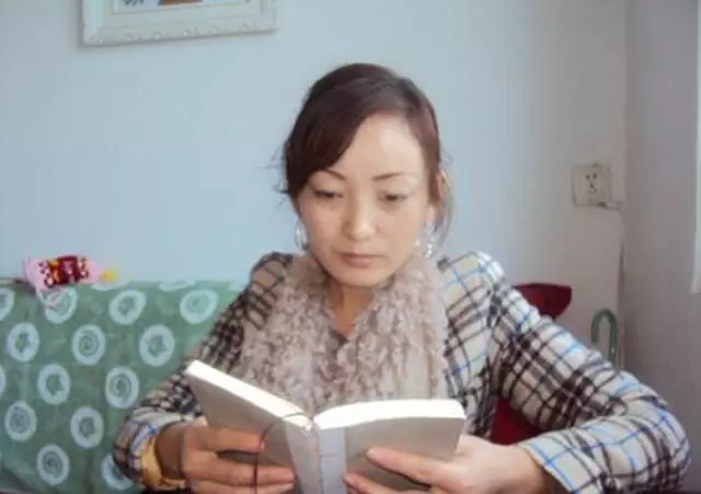 剛到婆家嫂子金項鏈就丟了,嫂子懷疑我,我打開衣兜,她瞬間臉紅
