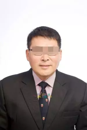 【新加坡】名律師切換車道釀多車連環撞!馬勞無辜送命!