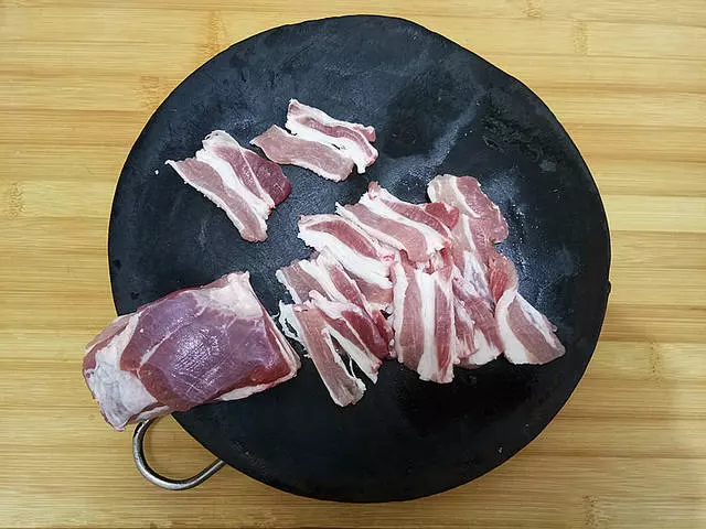 零難度,零技巧的香煎五花肉,簡單好做,吃一次就上癮