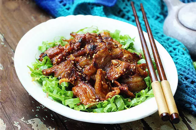 零難度,零技巧的香煎五花肉,簡單好做,吃一次就上癮