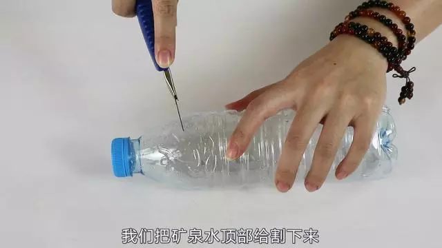 他在鋼絲球外面套上一個塑膠瓶,解決了家裡的大麻煩,媳婦每次都搶著做家務
