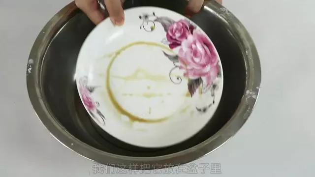 他在鋼絲球外面套上一個塑膠瓶,解決了家裡的大麻煩,媳婦每次都搶著做家務