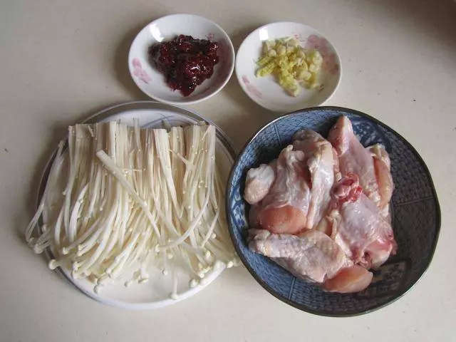 這是道懶人蒸菜,做法簡單,好吃又開胃!每次做了它要多備碗米飯
