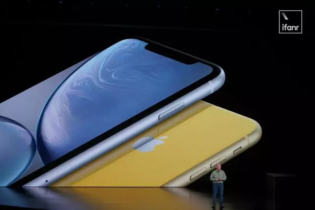 蘋果發布會全記錄:雙卡雙待 iPhone 贊爆,頂配售價破萬再創新高