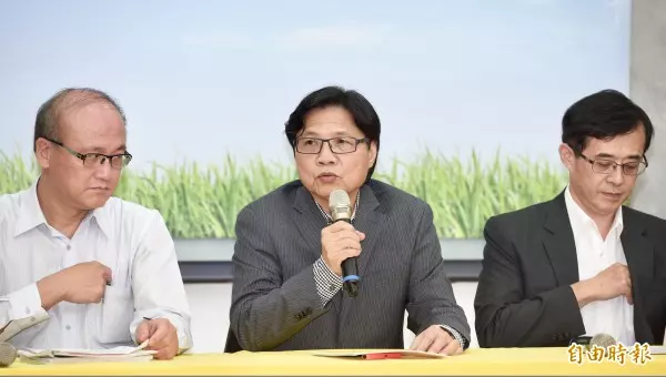 葉俊榮拋第3條路 管中閔反嗆「魚目混珠」