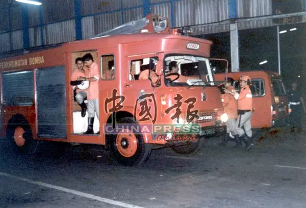 流金年代(第7篇)‧ 1988年 觀音誕北海碼頭坍塌 32死 | 中國報 China Press