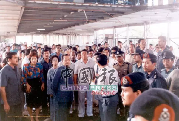 流金年代(第7篇)‧ 1988年 觀音誕北海碼頭坍塌 32死 | 中國報 China Press