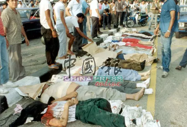 流金年代(第7篇)‧ 1988年 觀音誕北海碼頭坍塌 32死 | 中國報 China Press