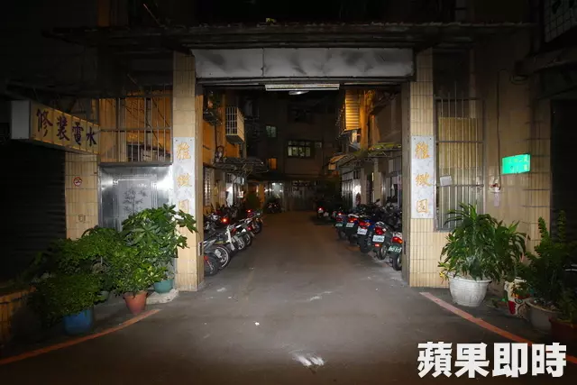 社區遭丟擲信號彈 警調監視器釐清 -