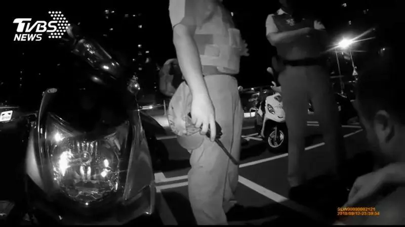 沿途襲胸!6小時19人受害 警圍捕逮狼