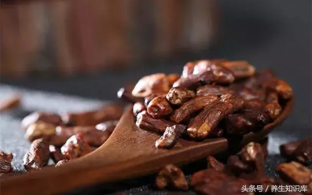 40歲後,為了健康,這5件事,再想也要忍住,最好一個也別做