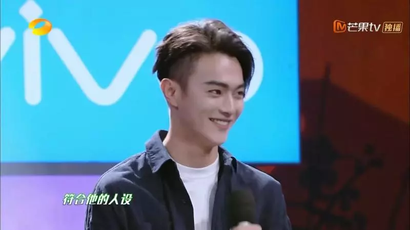 【「延禧傅恆」暴肥!】許凱2個禮拜未見腫到沒下巴,頭大亂得像中年大叔,網友:與傅恆的愛情結束了…