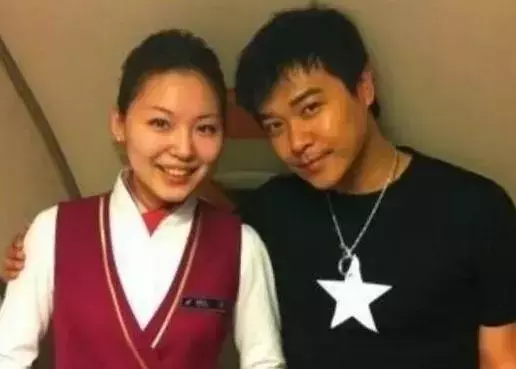 空姐揭秘和明星那點事兒,耍大牌很常見,最搞笑的是他!