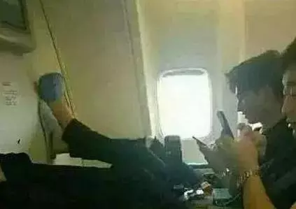 空姐揭秘和明星那點事兒,耍大牌很常見,最搞笑的是他!