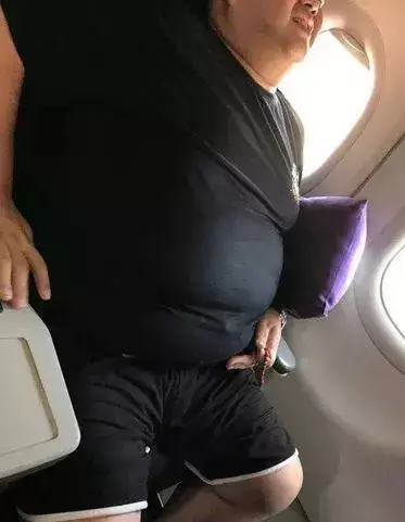 空姐揭秘和明星那點事兒,耍大牌很常見,最搞笑的是他!