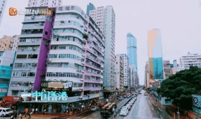 Jasper家到底多有錢?陳小春給應采兒收拾行李時,鏡頭不小心暴露