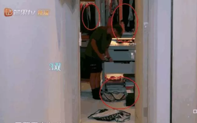 Jasper家到底多有錢?陳小春給應采兒收拾行李時,鏡頭不小心暴露