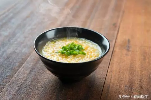 不吃晚餐vs晚餐吃太晚,到底哪種更傷身?