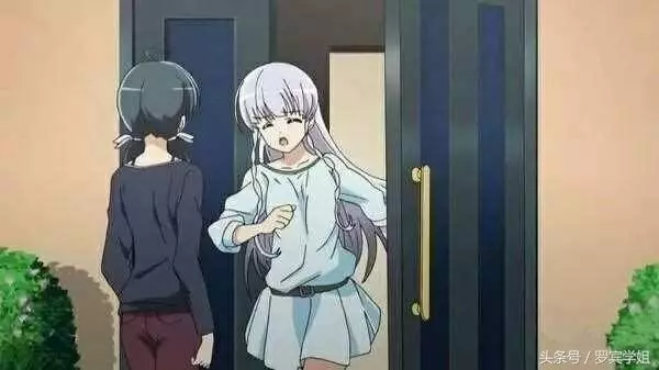 5個動畫中「當觀眾瞎了」的穿幫鏡頭,認真你就輸了!#3一秒換衣福利也太好